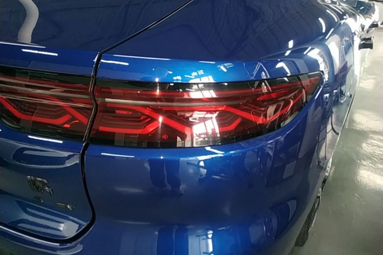 BYD Han 2022 car image #8