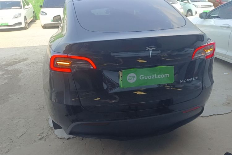 Tesla Model Y 2022 #4 Tesla Model Y 2022 car image #4