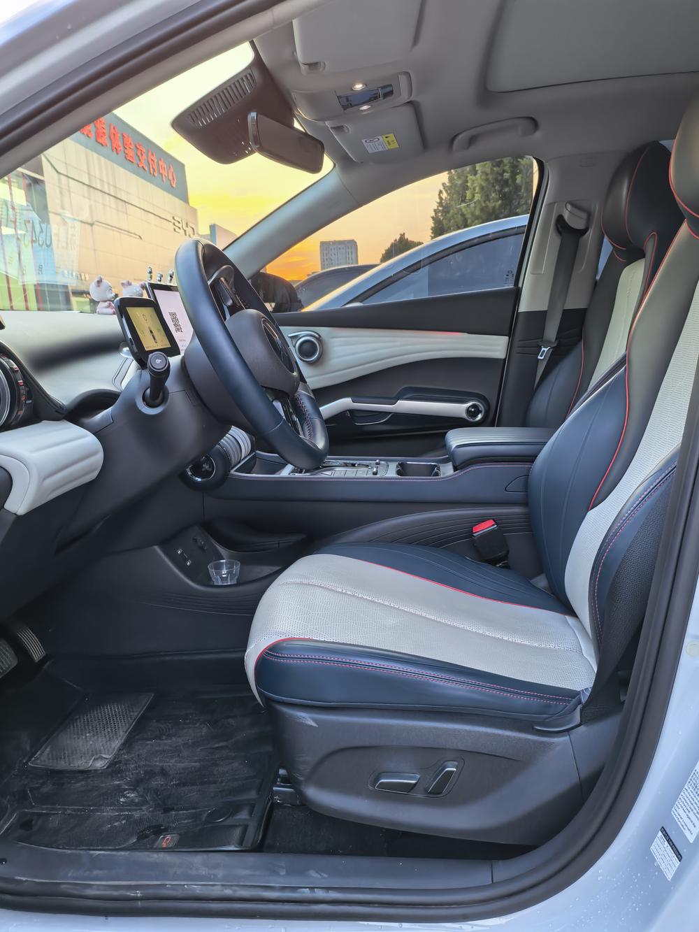 BYD Yuan Plus 2023 immagine di auto #9