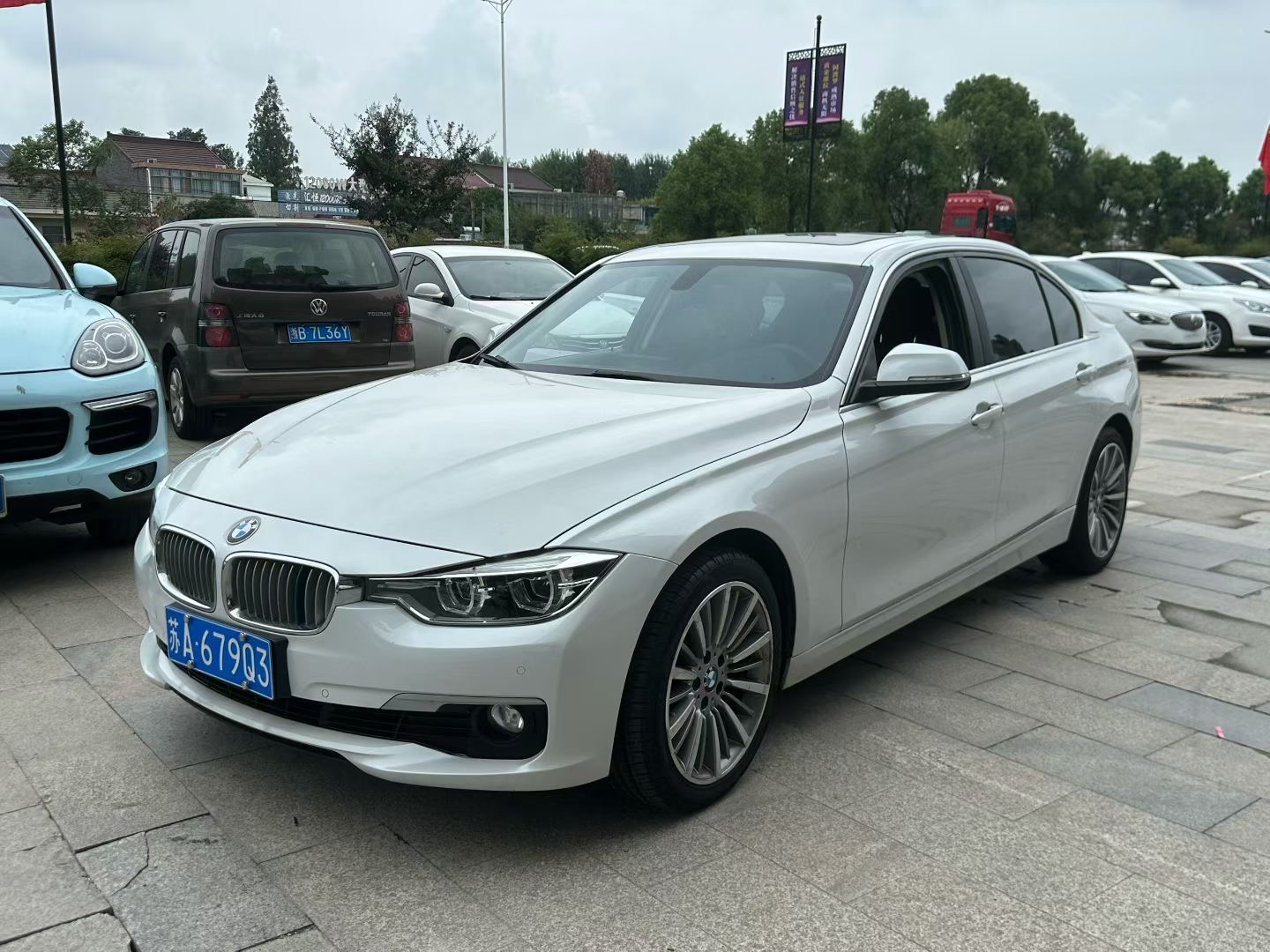 BMW 3 Series 2019 BMW 3 Series 2019 car image