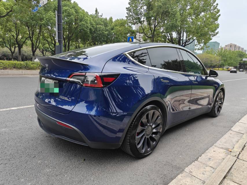 Tesla Model Y 2022 car image #5