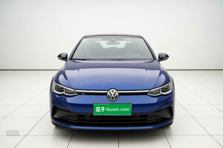 Volkswagen Golf 2021 car image #3