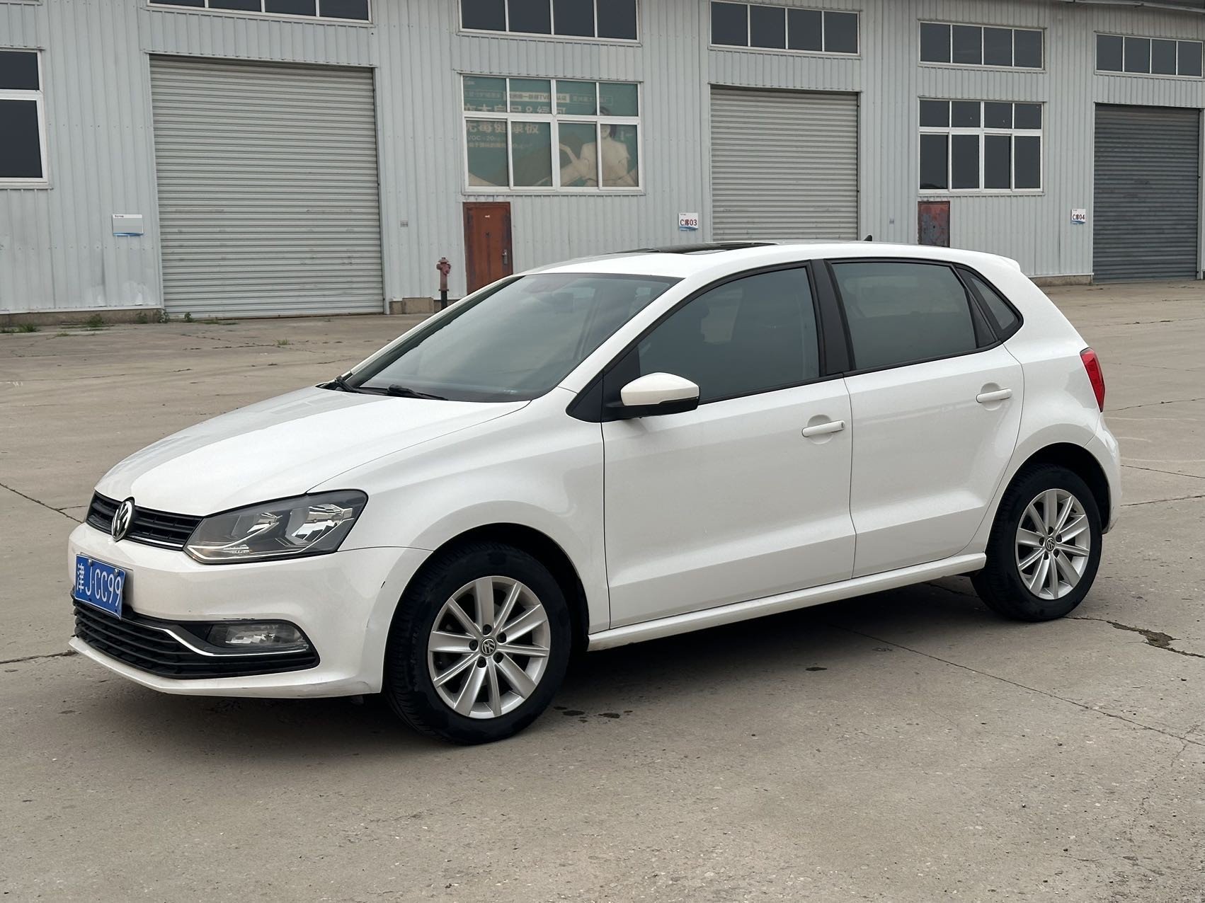 Volkswagen Polo 2014 Volkswagen Polo 2014 car image