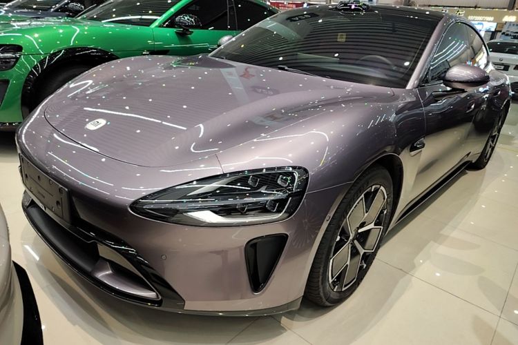 MI SU7 2025 immagine di auto #2