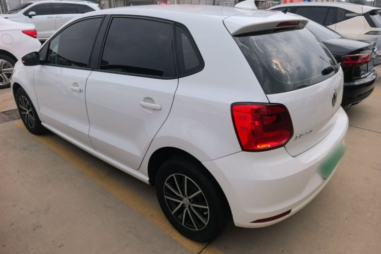 Volkswagen Polo 2019 car image #5