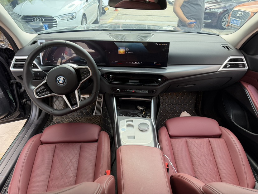 BMW i3 2025 car image #5