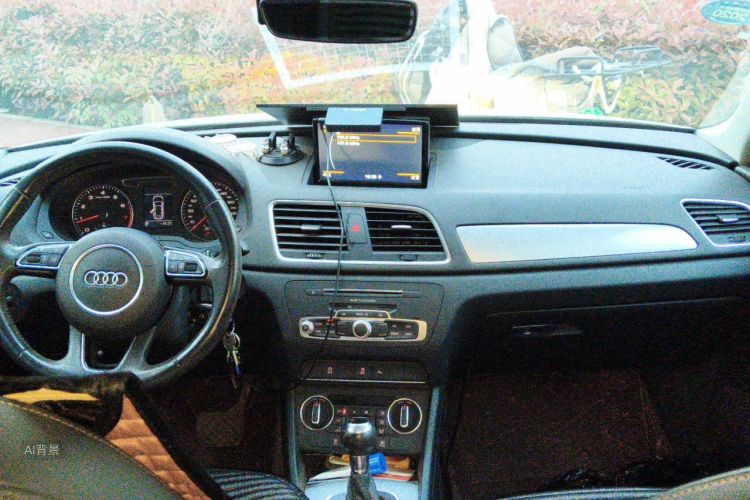 Audi Q3 2017 car image #20