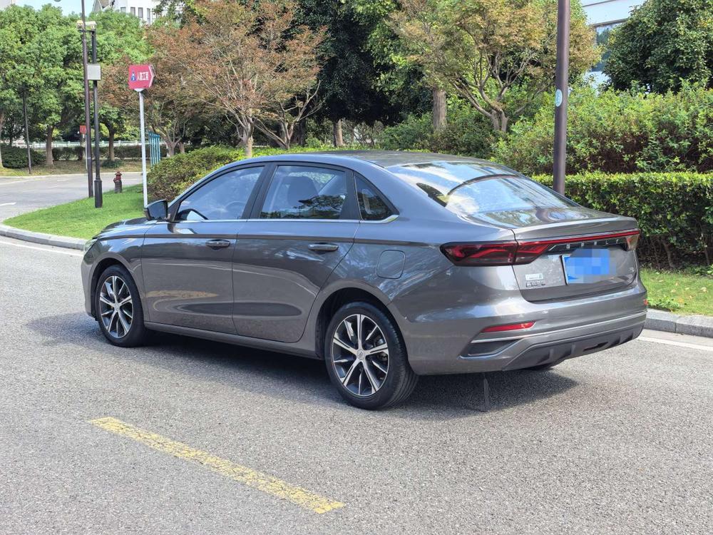 GEELY Emgrand 2023 car image #3
