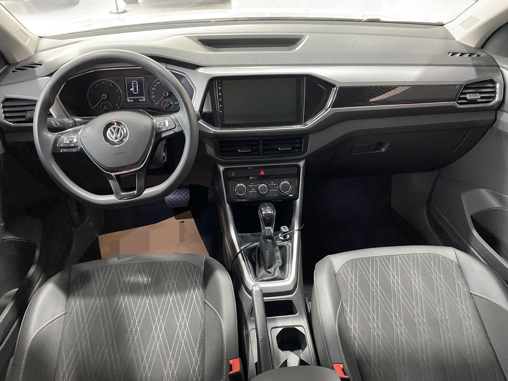 Volkswagen T-Cross 2020 #9 Volkswagen T-Cross 2020 صورة سيارة #9