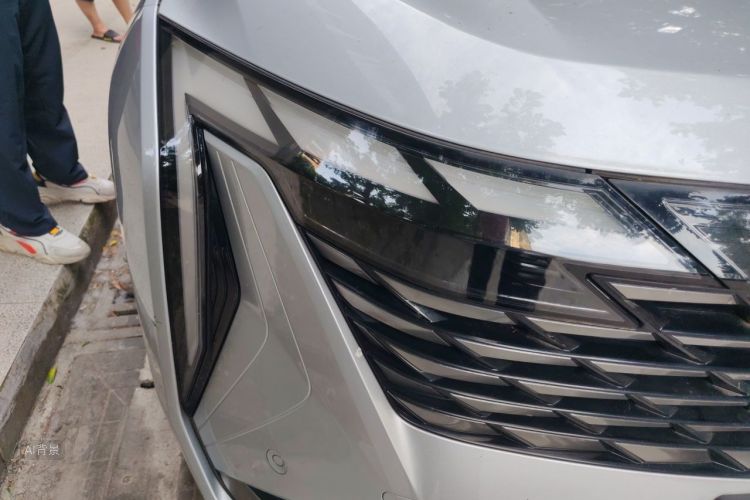 GEELY Boyue L 2023 car image #8