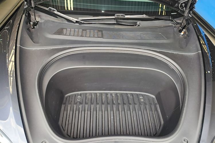 Tesla Model 3 2024 car image #20