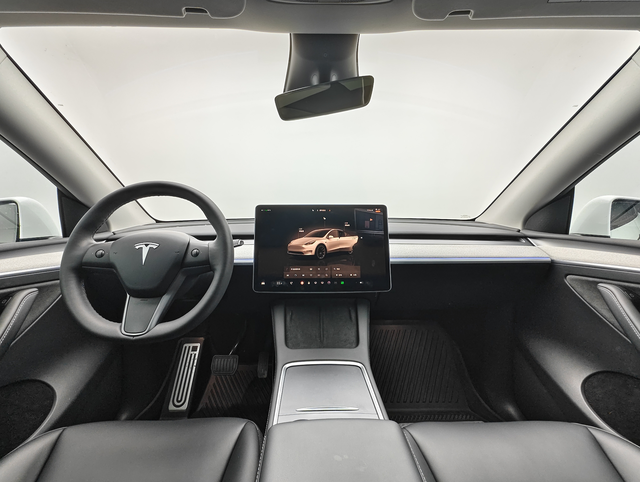 Tesla Model Y 2023 صورة سيارة #3