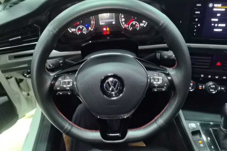 Volkswagen Bora 2019 car image #11