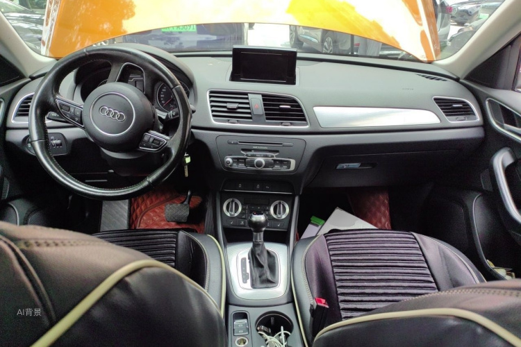 Audi Q3 2015 car image #11