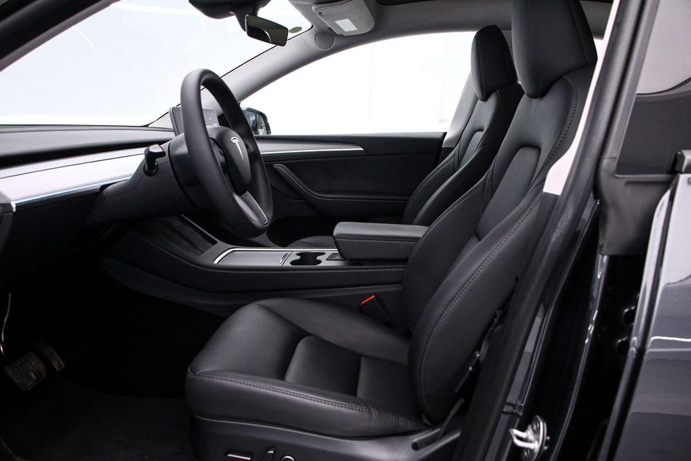Tesla Model Y 2024 immagine di auto #11
