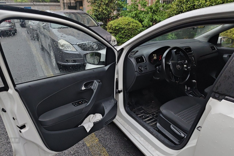 Volkswagen Polo 2016 #18 Volkswagen Polo 2016 car image #18