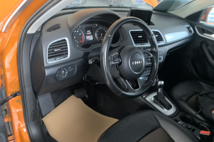 Audi Q3 2017 immagine di auto #10