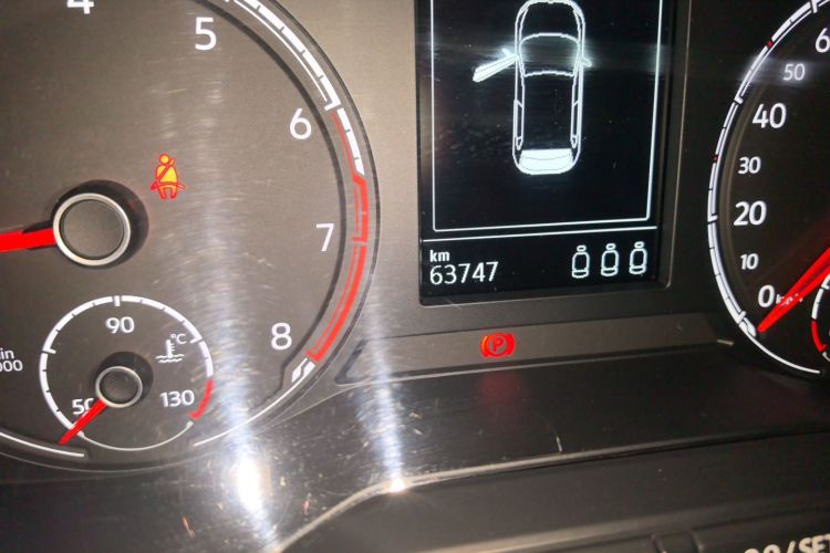 Volkswagen Polo 2019 car image #8