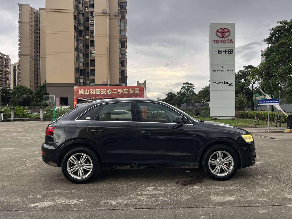 Audi Q3 2014 car image #8