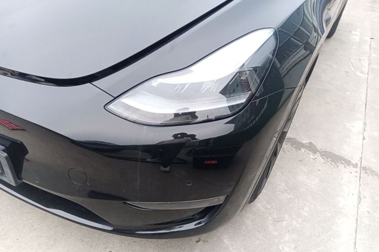 Tesla Model Y 2021 immagine di auto #23