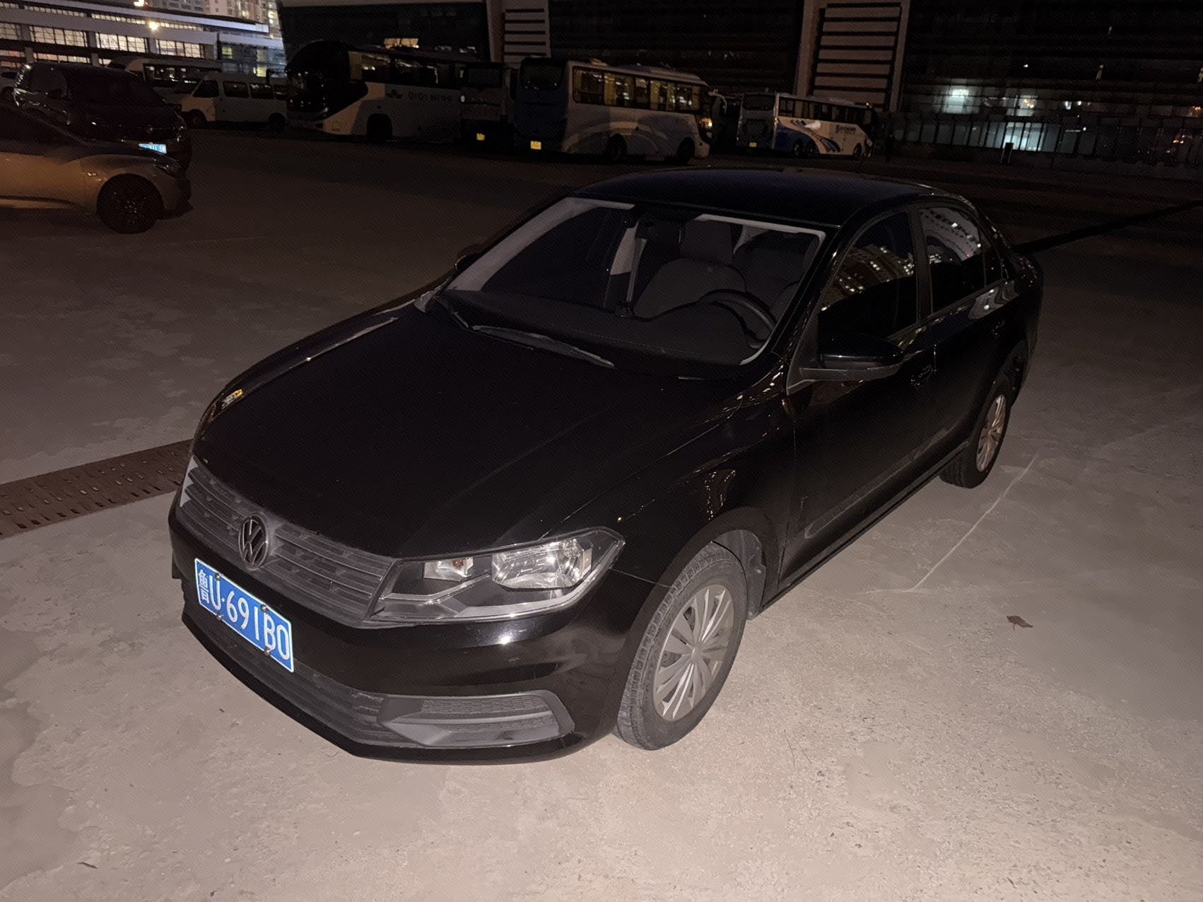 Volkswagen Santana 2022 car image 