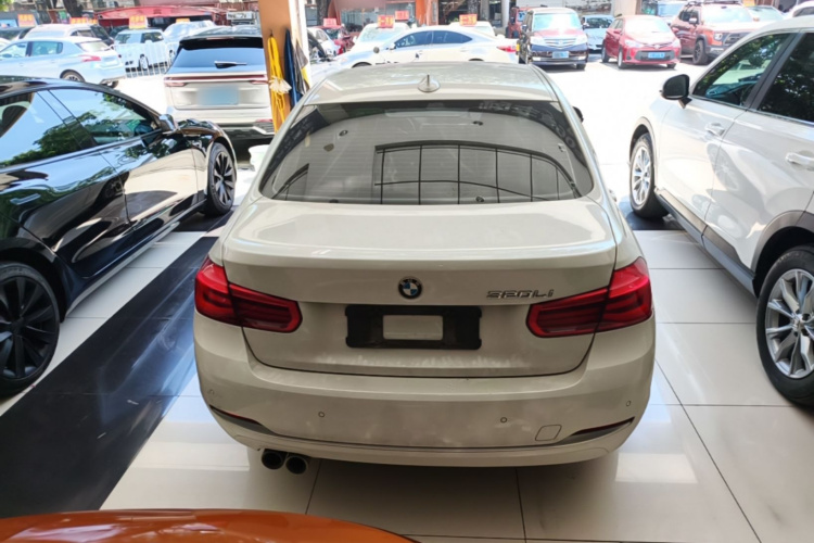 BMW 3 Series 2017 #6 BMW 3 Series 2017 изображение автомобиля #6