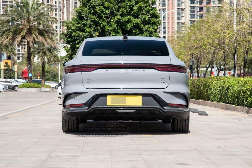 BYD Han 2025 #7 BYD Han 2025 صورة سيارة #7