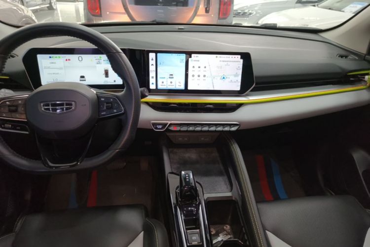 GEELY Coolray 2022 #13 GEELY Coolray 2022 car image #13