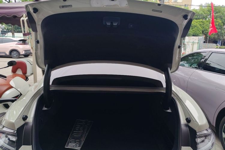 MI SU7 2025 car image #19