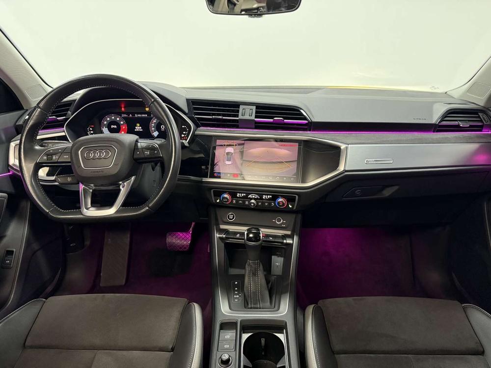 Audi Q3 2022 car image #17