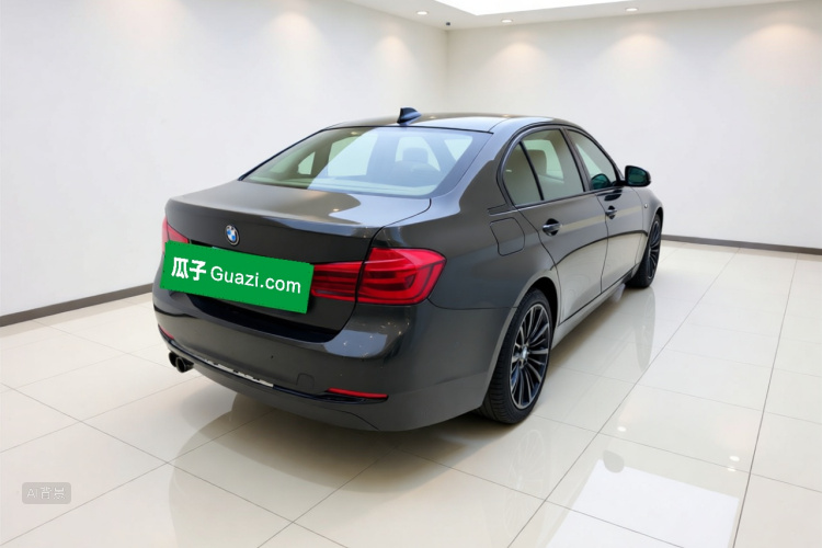 BMW 3 Series 2018 car image #7