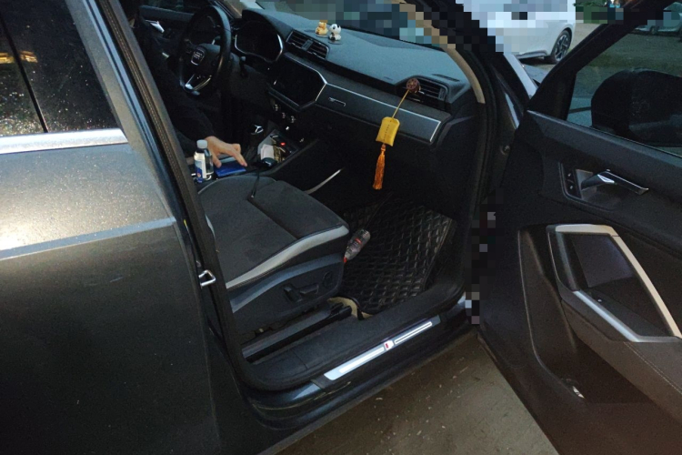 Audi Q3 2022 car image #21