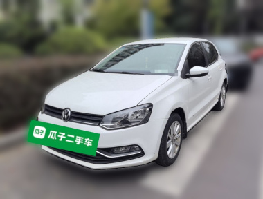 Volkswagen Polo 2015 car image 
