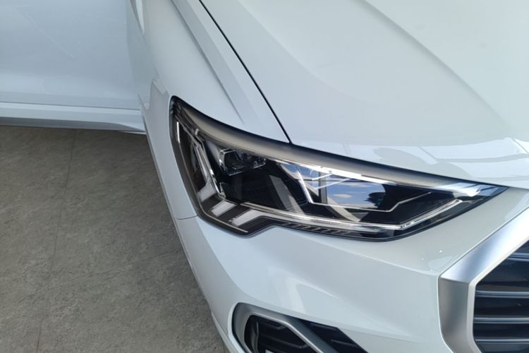 Audi Q3 2021 #8 Audi Q3 2021 car image #8