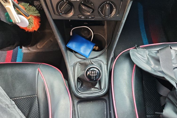 Volkswagen Polo 2016 car image #16