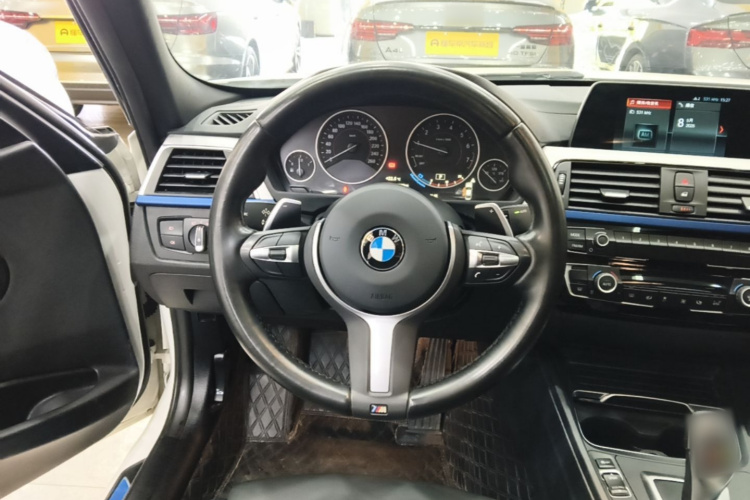 BMW 3 Series 2019 #15 BMW 3 Series 2019 car image #15