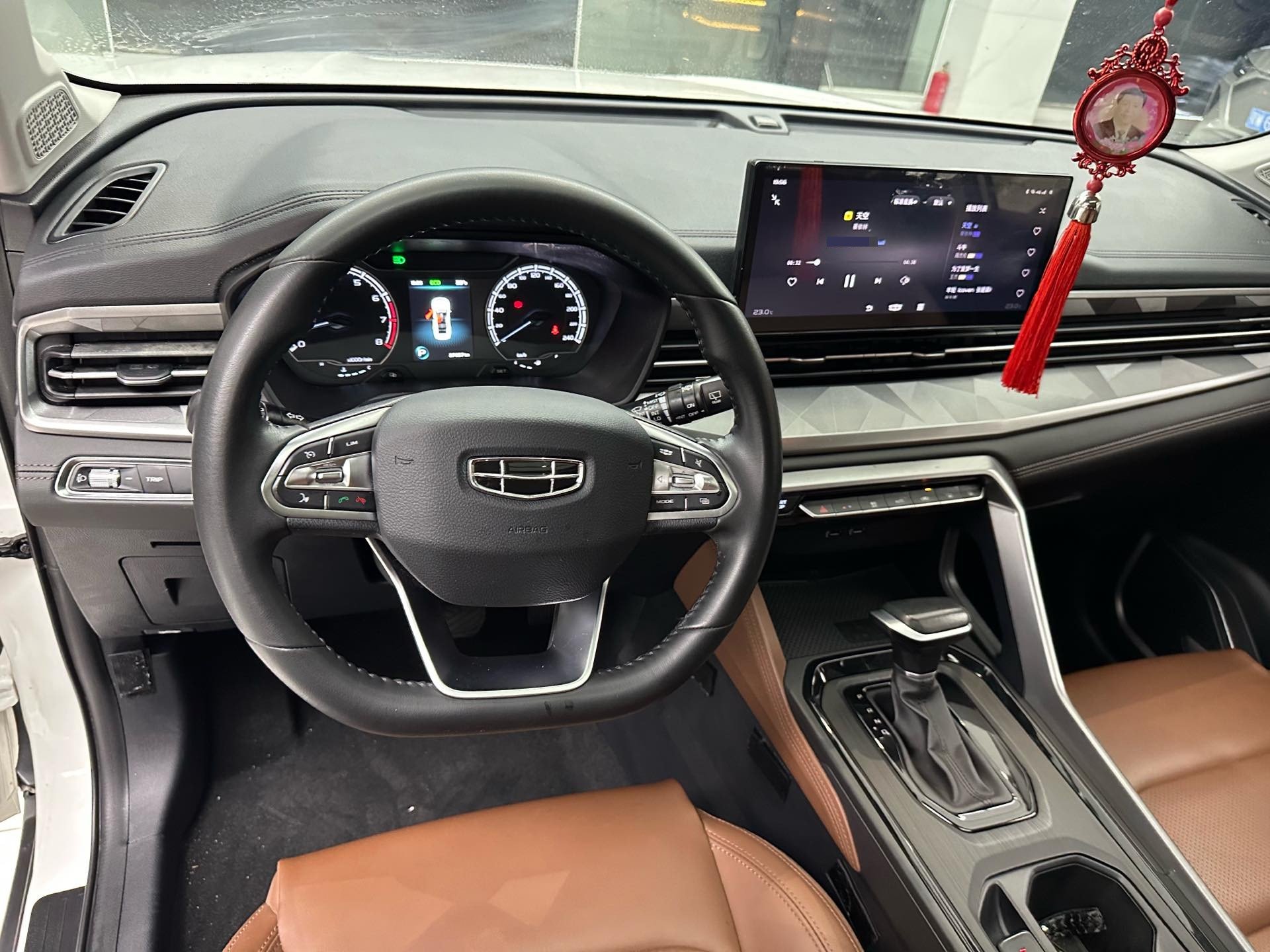 GEELY Vision X6 2022 car image #10