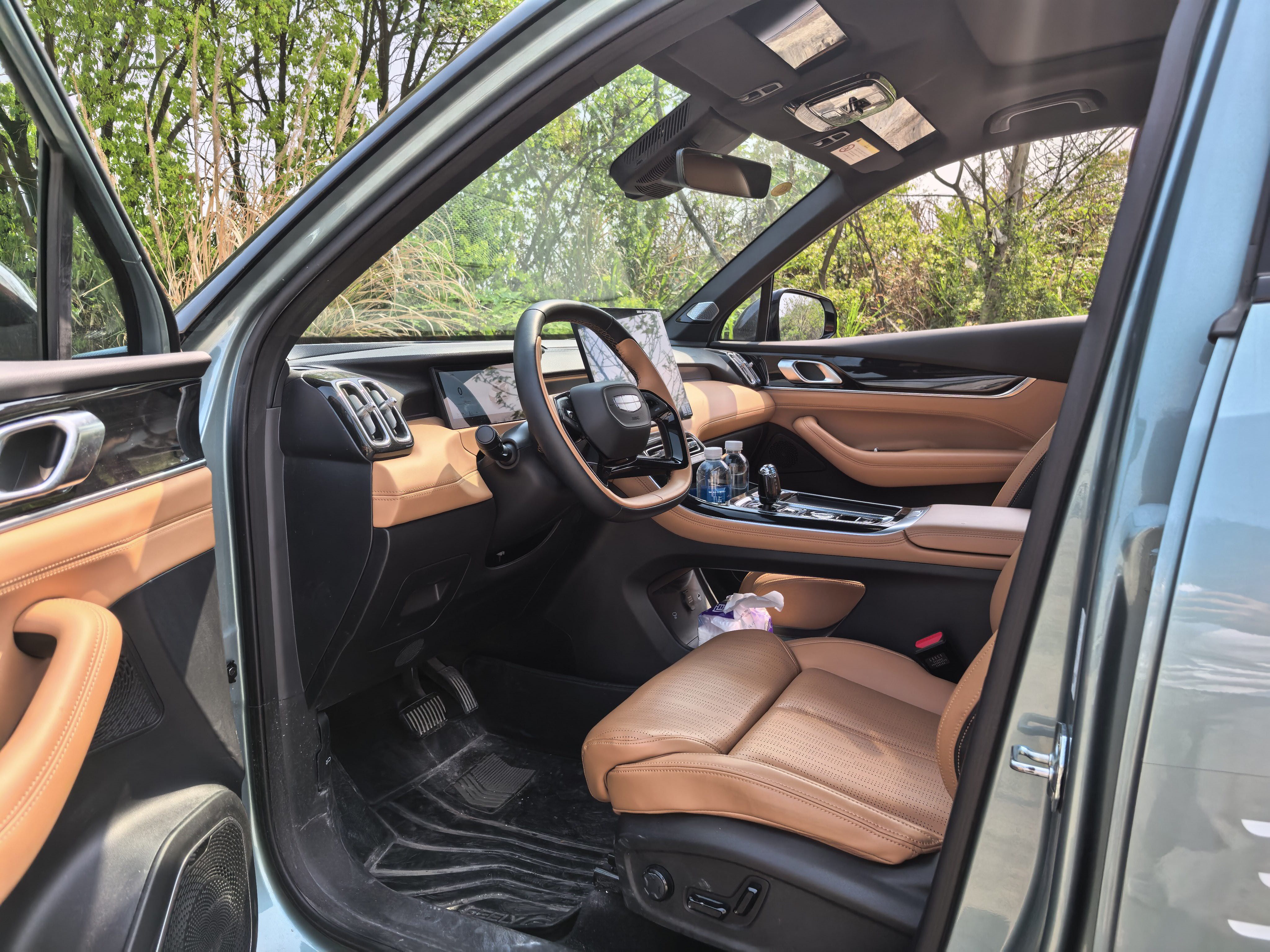 GEELY Boyue L 2025 car image #3