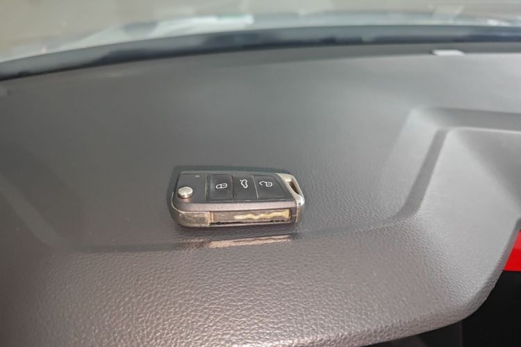 Volkswagen Polo 2023 car image #9