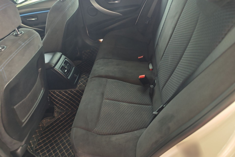 BMW 3 Series 2018 #17 BMW 3 Series 2018 car image #17