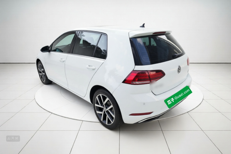 Volkswagen Golf 2020 car image #5