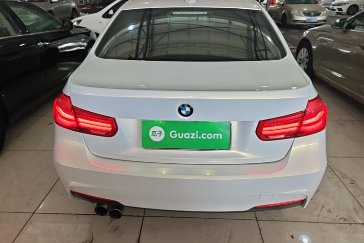 BMW 3 Series 2018 #4 BMW 3 Series 2018 car image #4
