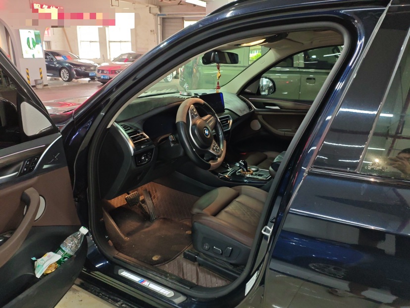 BMW X3 2024 car image #5