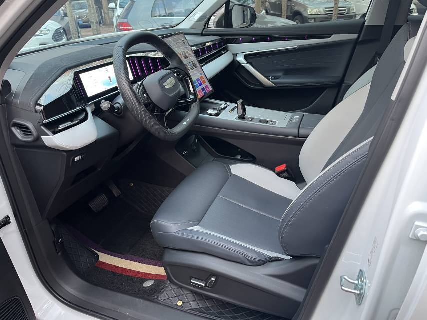 GEELY Boyue L 2025 imagen de coche #4