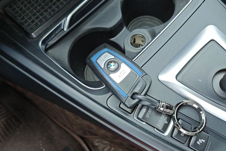 BMW 3 Series GT 2020 car image #9