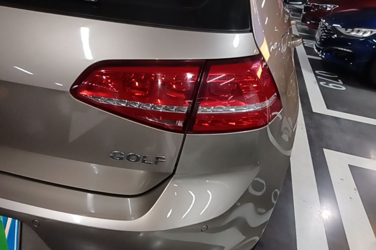 Volkswagen Golf 2015 car image #8