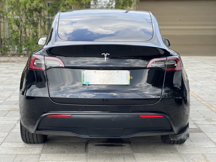 Tesla Model Y 2023 #8 Tesla Model Y 2023 car image #8