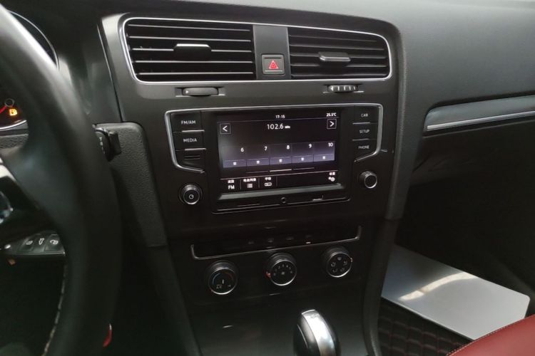 Volkswagen Golf 2017 #13 Volkswagen Golf 2017 car image #13