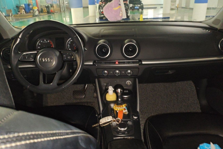 Audi A3 2019 car image #11