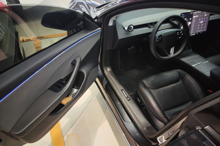 Tesla Model 3 2025 #16 Tesla Model 3 2025 car image #16